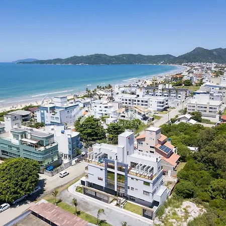 Lindo apartamento na praia de Mariscal Pé na areia-2